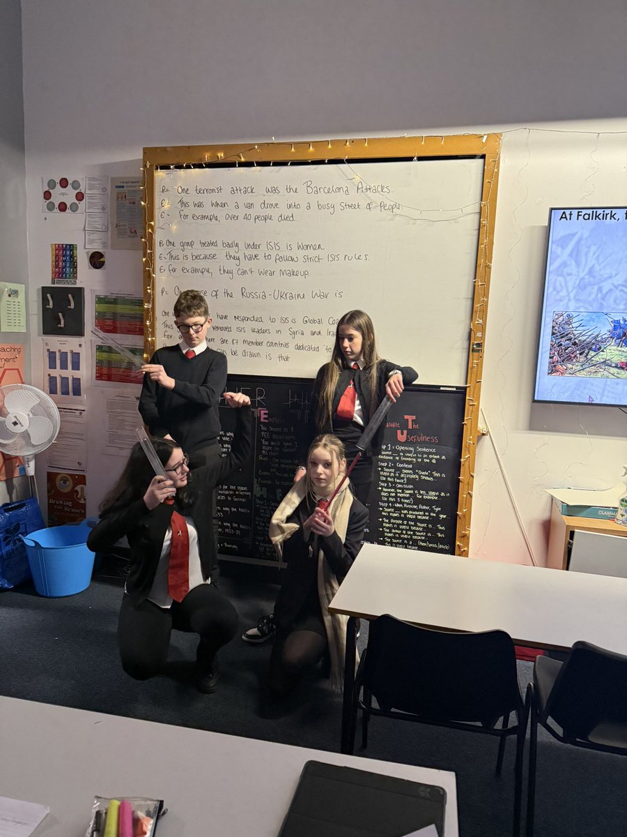 S1 made Schiltrons  today whilst learning about SWOI. Well done S1, super stars! ⭐️✨ #RRS #Article28