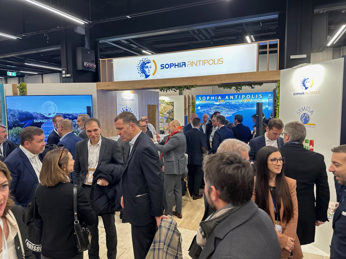 Tribuca's tweet image. Sur le #SIMI2024, presentation de deux nouvelles consultations sur @SophiaAntip0lis par @JeanLeonetti @AlexandreFollot, l'une concerne une extension bâtie de 10.000m2 de l'actuel Bioparc, pour l'accueil de labos et locaux complémentaires à l'ex-site de Galderma Sophia