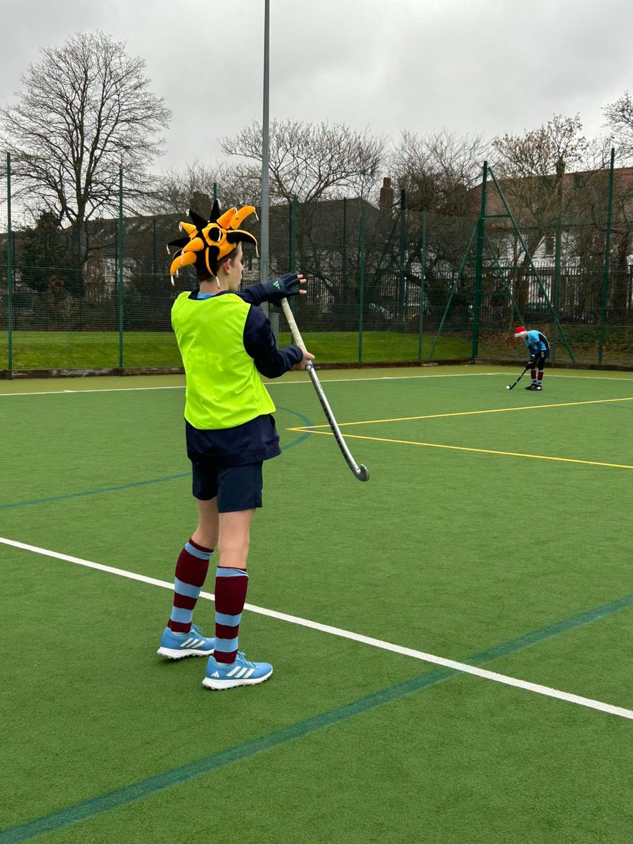A fun way to end the final game of 2024 between our BU16 Storms v GU16 Wasps! Festive spirits and determination was high with a final score of 4-3 to the lads! Well done all - the elements were not kind to us that day!
