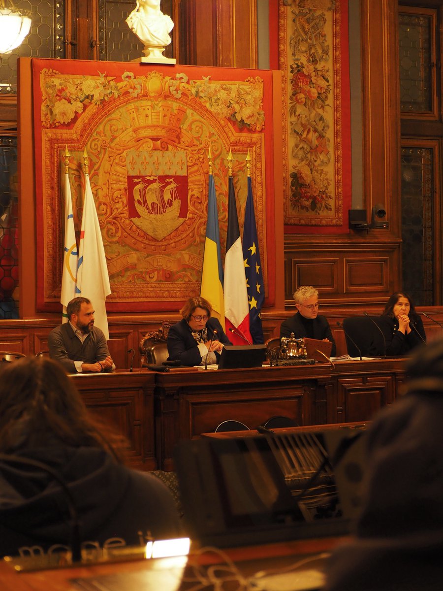 Hier soir nous organisions un évènement « Paris à 50°C : Défis urbains » à l'Hôtel de Ville ! 🥵

➡️ Échanges passionnants pour comprendre la manière dont l’urbanisme impacte nos vies et joue un rôle central dans l’adaptation et l’atténuation au changement climatique.