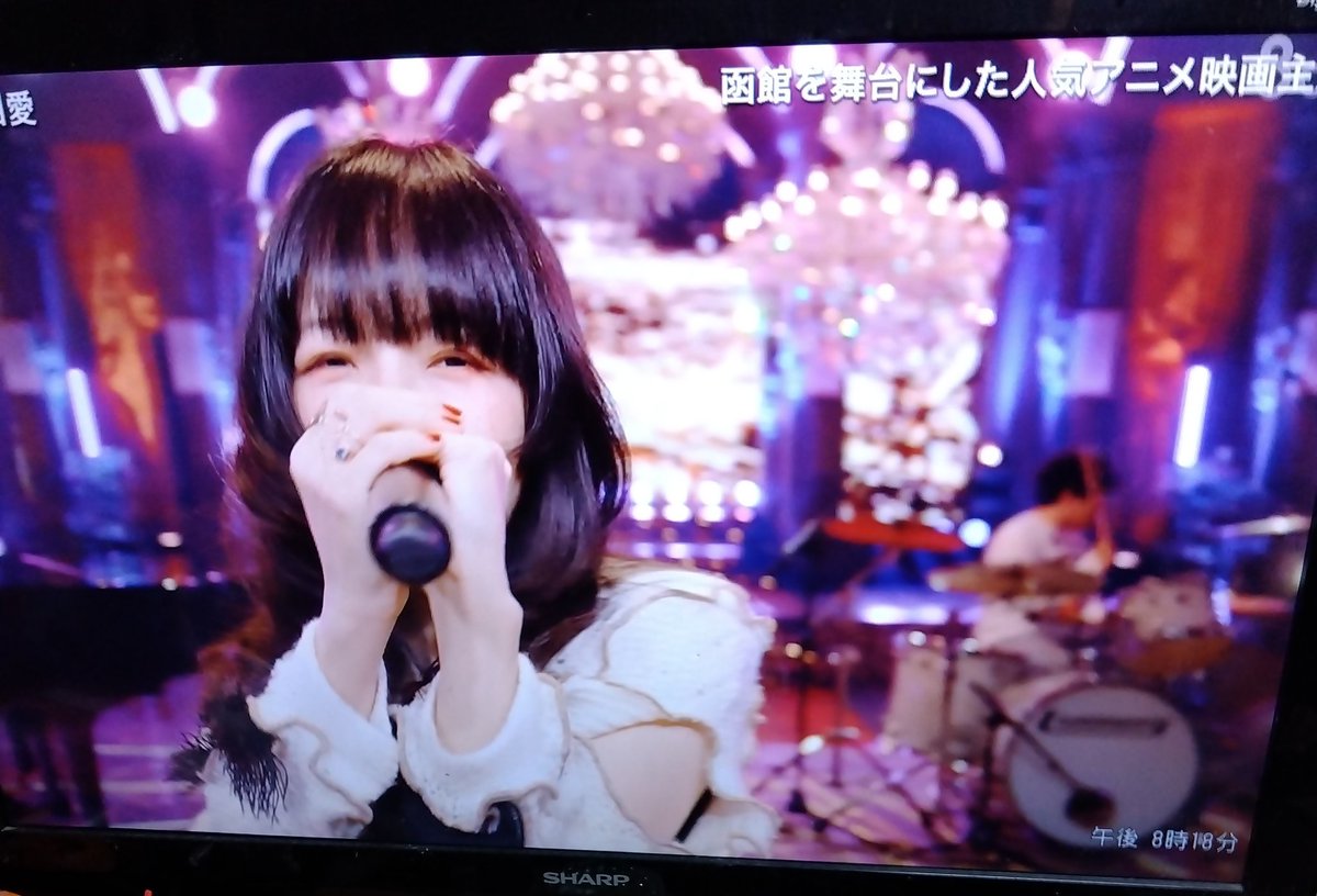 COLORS_2019's tweet image. aikoさんだーーーー🙌🙌🙌やはり相思相愛いいねー😍😍😍最後に🫶してくれた😍😍😍復帰待ってますよ😊

#FNS歌謡祭第二夜📺
#相思相愛🎙
#aikoさん😍🫶