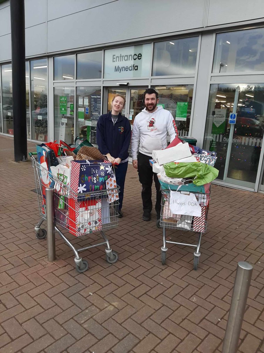 We’d like to say a heartfelt thank you to #Dunelm #Carmarthen and its generous customers who have been purchasing gifts for children &amp; young people with life-limiting and life-threatening conditions and their families across <a href="/HywelDdaHB/">Hywel Dda UHB</a> 💚

Thank you SO much💚

#YourNHSCharity💚