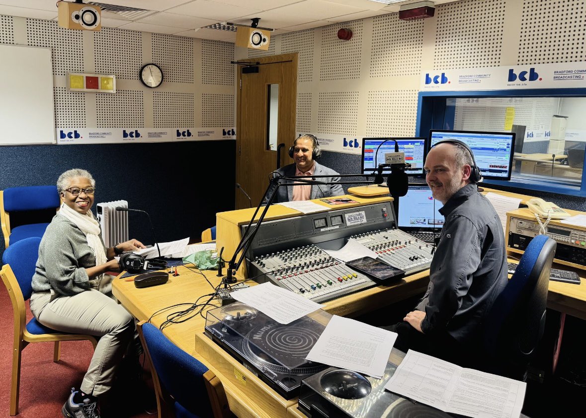 bcbradio's tweet photo. Great to have @ikramofficial discussing the launch of their report, which focuses on engaging South Asian communities in Rugby League.
The document will be officially unveiled today at City Hall Bradford from 3pm.
#CommunityEngagemet #Inclusion #RL #SouthAsians https://t.co/h0Mfpwxl87