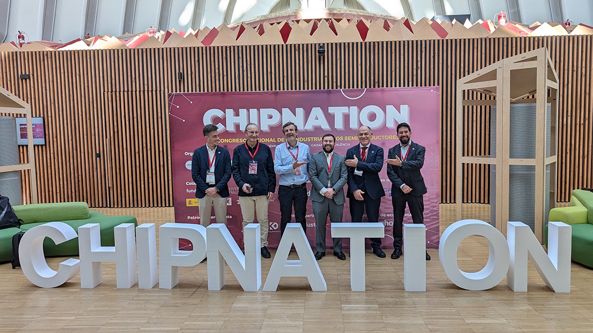 KD_Corporate's tweet photo. Last week, we had the pleasure to talk about semiconductors in #automotive and #photonics industry in Spain at #CHIPNATION Congress 2024 by @_AESEMI VASIC (Valencia Silicon Cluster) in València,
panel "Scaling Up the Photonics Industry in Spain" + technical semiconductor session https://t.co/dcI3Sxeynv