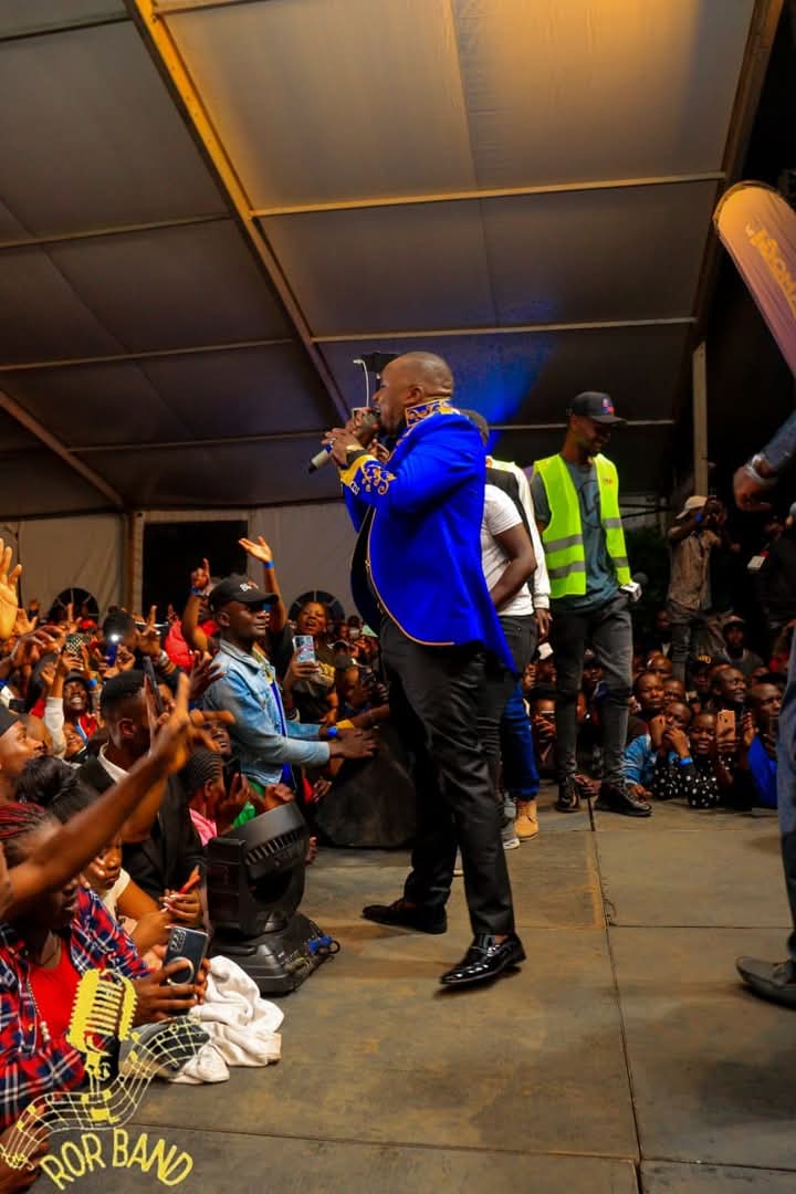 Uwacho nang'o oko kanyo joka maa? Tula ok ywag nono koso otenga ong'iyo gi siau...which one hits differently 

Remember tuko December ma'am , second week shows start tonight at Hi Tech Club Othoo Kadem in Migori county. Gonwa thum baa saa rach!

Tich Matek Emakelo Mwandu.