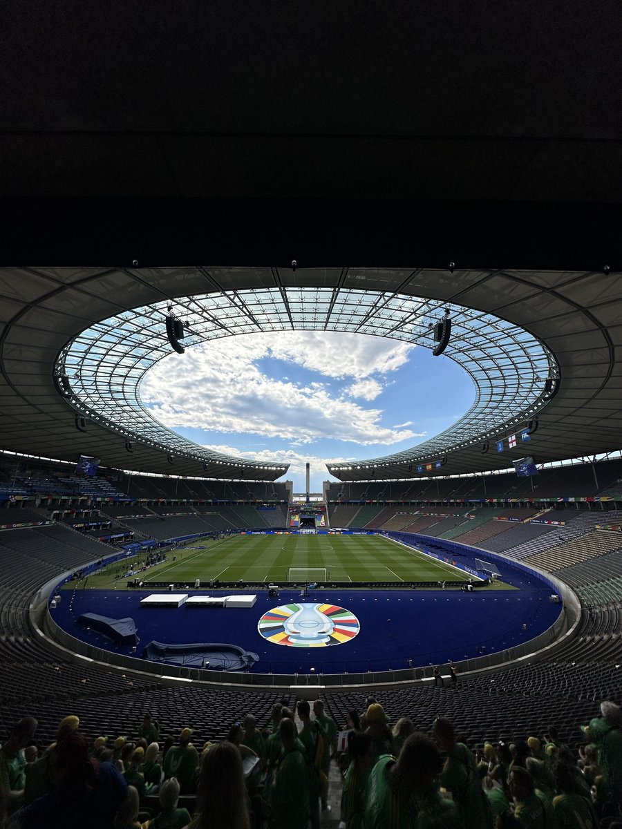 JJeffery96's tweet photo. @DannyLast Few from the Euros final! https://t.co/NGWDYrYb9a