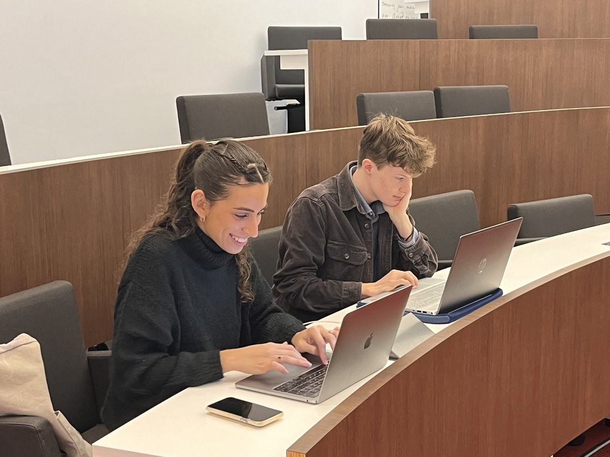 COP4ONOD's tweet image. Today’s the day: in less than 30 min we are unveiling our brand new #OpenScience platform: opennaturallyoccurringdata.com
Here’s Elisa & Quinten putting the finishing touches on it.