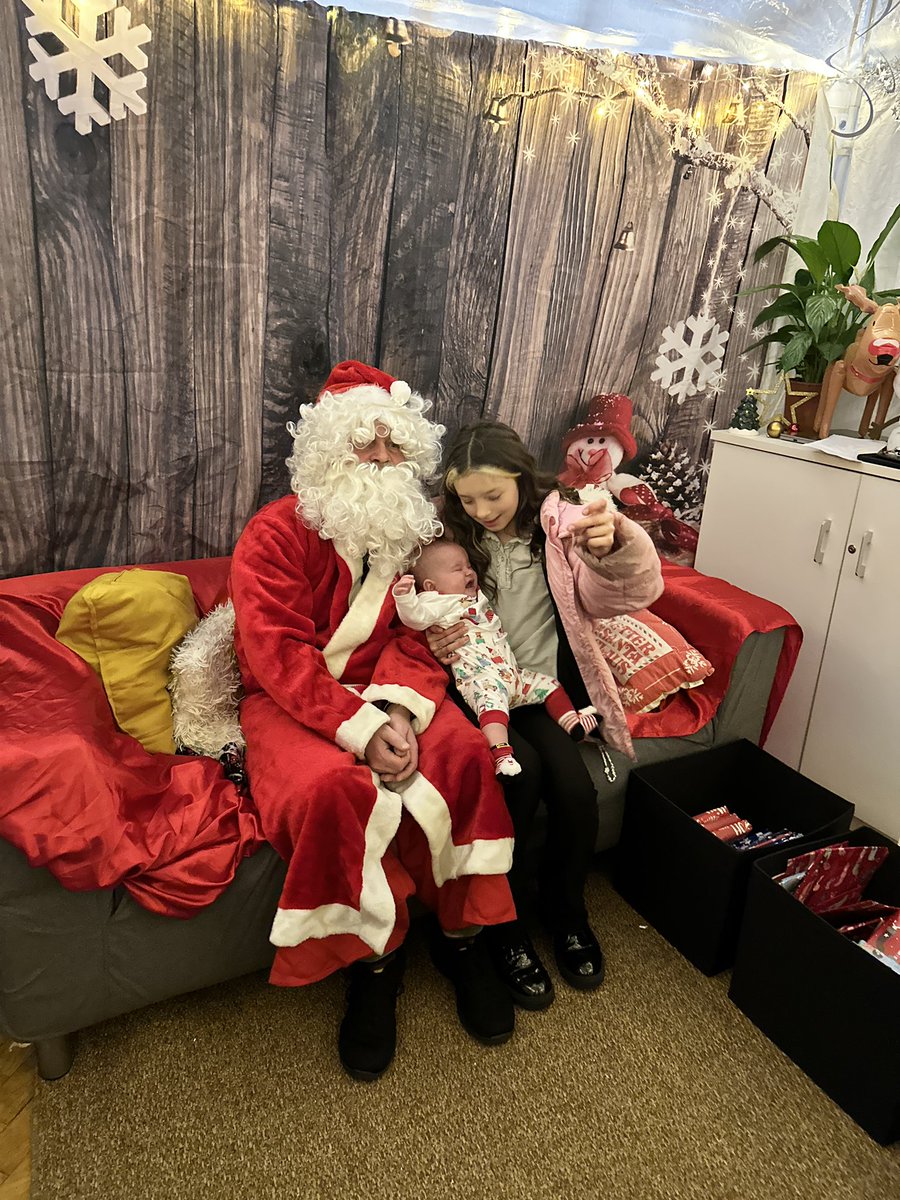 Woodhill SENCo (@woodhillsenco) on Twitter photo What a wonderful evening for our Christmas Fair <a href="/WoodhillSch/">Woodhill Primary School</a>! Crafting, jumping, painting, eating, smiling and an amazing Santa handing out presents to top it all off! What a wonderful evening for our Christmas Fair <a href="/WoodhillSch/">Woodhill Primary School</a>! Crafting, jumping, painting, eating, smiling and an amazing Santa handing out presents to top it all off!