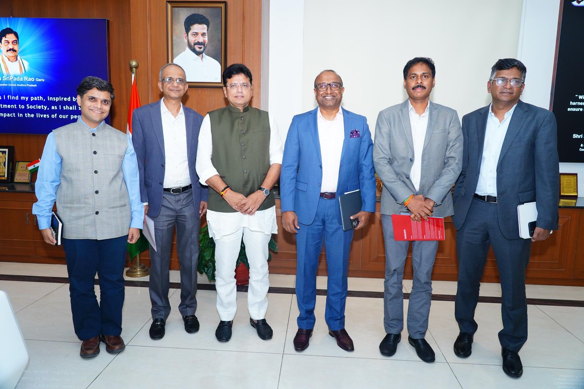 Minister Sridhar Babu (@min_sridharbabu) on Twitter photo Meeting <a href="/RNamb/">Rajesh Nambiar</a>, President and <a href="/SrikanthNasscom/">Srikanth Srinivasan</a>, Vice President, <a href="/nasscom/">nasscom</a>, was a great opportunity to discuss how we can drive Telangana’s growth as a global tech hub by enhancing collaboration between the government and the industry.
With 220+ GCCs already in the state, our goal Meeting <a href="/RNamb/">Rajesh Nambiar</a>, President and <a href="/SrikanthNasscom/">Srikanth Srinivasan</a>, Vice President, <a href="/nasscom/">nasscom</a>, was a great opportunity to discuss how we can drive Telangana’s growth as a global tech hub by enhancing collaboration between the government and the industry.
With 220+ GCCs already in the state, our goal