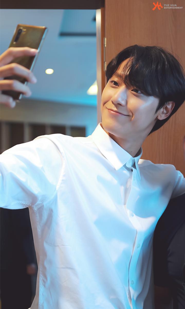 이도현은 이 날 셀카를 공개해주길 바란다.