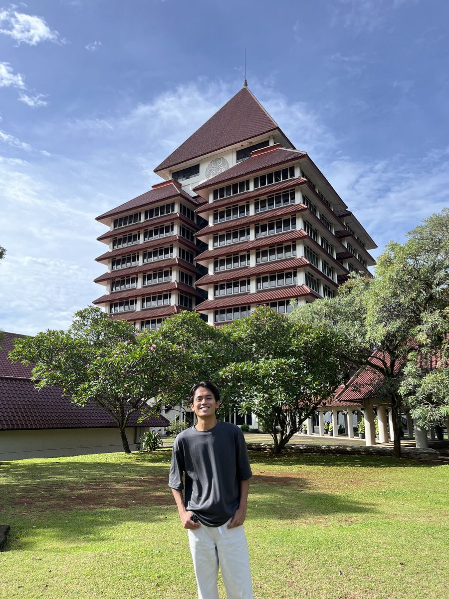 Dhinendraz's tweet image. Dengan pemandangan seperti ini.

tegas mengatakan, semua kampus ga akan pernah sama!!!