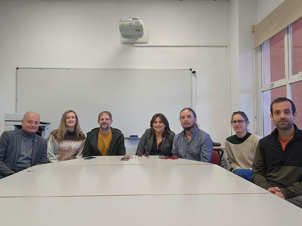 Mª Carmen García (@mclimatica) on Twitter photo Por fin he visitado a la Unidad Mixta IEO-UPV y he podido compartir un rato con los y las colegas del <a href="/IEOoceanografia/">Instituto Español de Oceanografía (IEO-CSIC)</a> que trabajan allí. Muchas gracias por vuestro trabajo! Por fin he visitado a la Unidad Mixta IEO-UPV y he podido compartir un rato con los y las colegas del <a href="/IEOoceanografia/">Instituto Español de Oceanografía (IEO-CSIC)</a> que trabajan allí. Muchas gracias por vuestro trabajo!