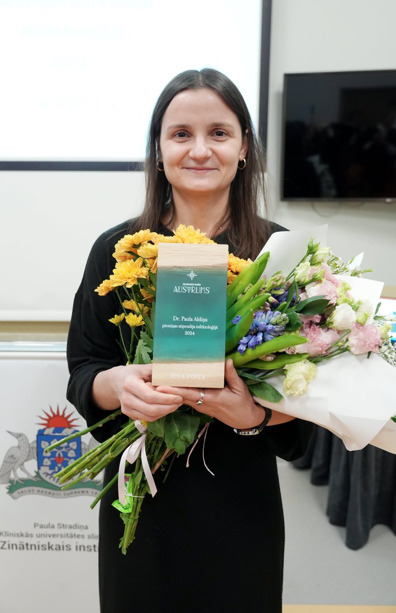 Stradina_slimn's tweet photo. 🔹Par ceturto Dr. Paula Aldiņa piemiņas stipendijas ieguvēju kļuvusi Dr. Ieva Voita, Stradiņa slimnīcas ārste infektoloģe, @SPKCentrs  speciāliste antimikrobiālās rezistences jautājumos un @universitatelv  Medicīnas fakultātes pētniece. 👏🏼💐Lepojamies! https://t.co/WJ8gTK7b9W
