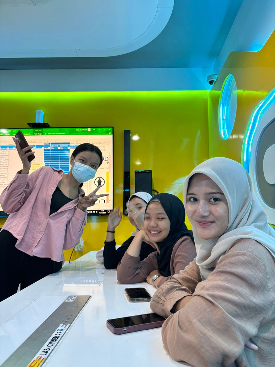 hiayuk's tweet photo. ayo gabungg #24komorilkomupnvjt #24komor_c https://t.co/ZTPqU9muhp