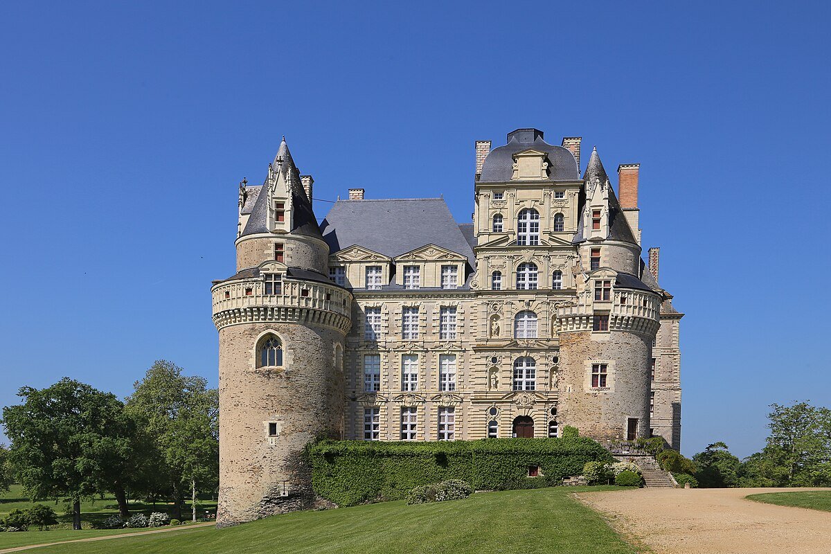 🏰✨ Unveiling the Mysteries of Château de Brissac: A Tale of Grandeur and Hauntings?? are you ready!!