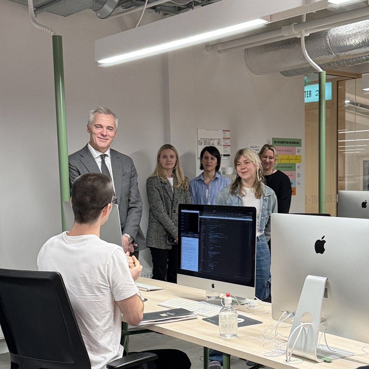 Thank you <a href="/adleande/">Anders Adlercreutz</a> for taking the time to visit our school and talk with our students. We really enjoyed your visit 👏 #hivehelsinki #education