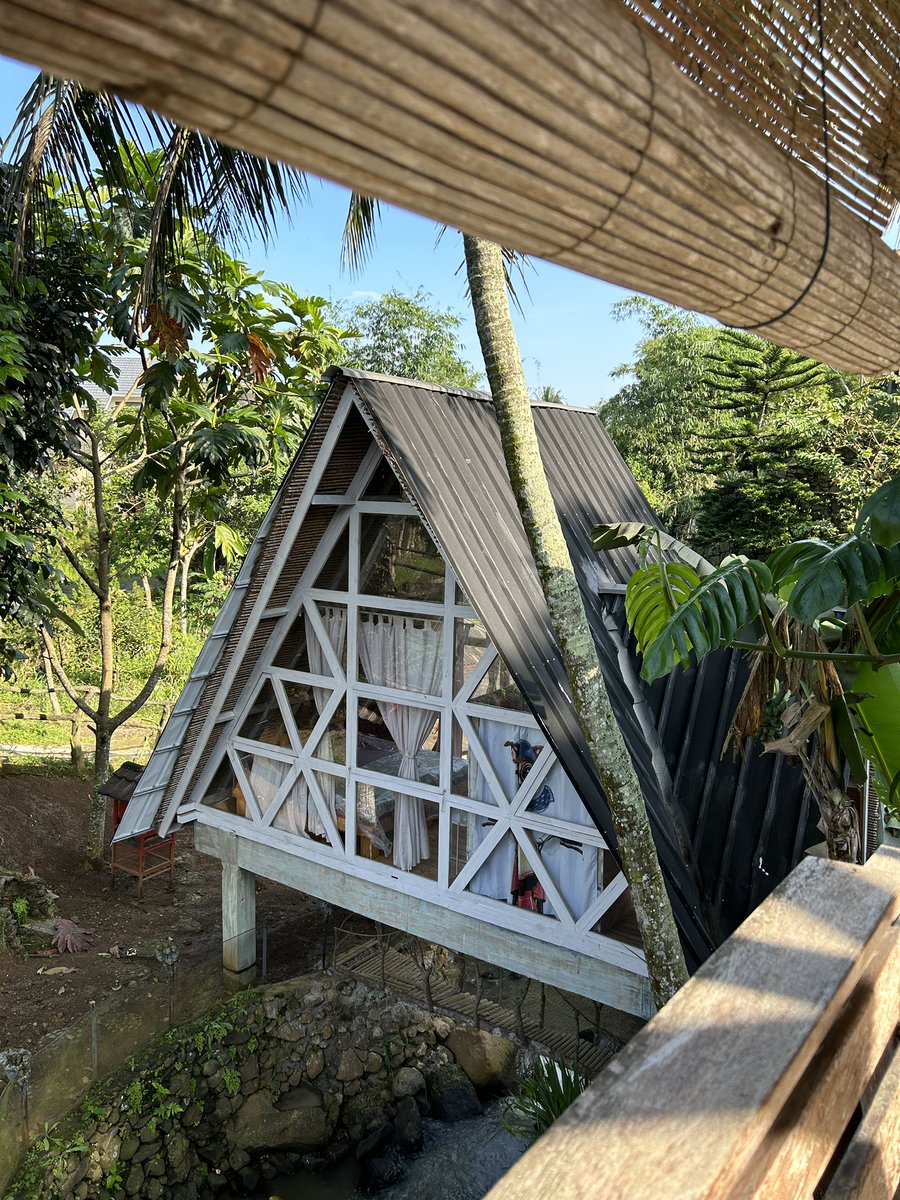 Nemu villa 100ribuan di Bogor sebagus ini!
Bener-bener worth it!

Aku pesennya di sini ya:> trv.lk/4iFN9xmy