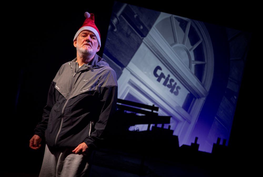 🎭 REVIEW 🎭 ⭐️⭐️ ⭐️⭐️ 🎭

PRESENT at Live Theatre

📖 thespyinthestalls.com/2024/12/present

“Abundant with beauty, community, and feeling”

#RecommendedShow #FestiveFavourite

📷 Matt Jamie