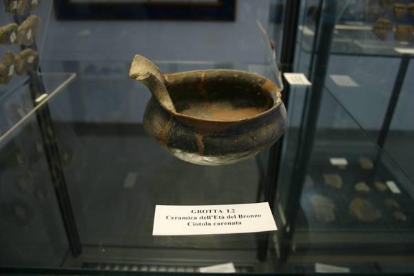 sentieripollino's tweet photo. #museocivicoarcheologico di #latronico: i #repertistoricirinvenuti nelle campagne di scavo su #colledeigreci e nelle #grottedicalda.
Per altre foto e per approfondire 👇
https://t.co/EEt3X9chQm
Foto dal web (Pagina facebook Museo Civico Archeologico Latronico) https://t.co/oBMJSMSPdh