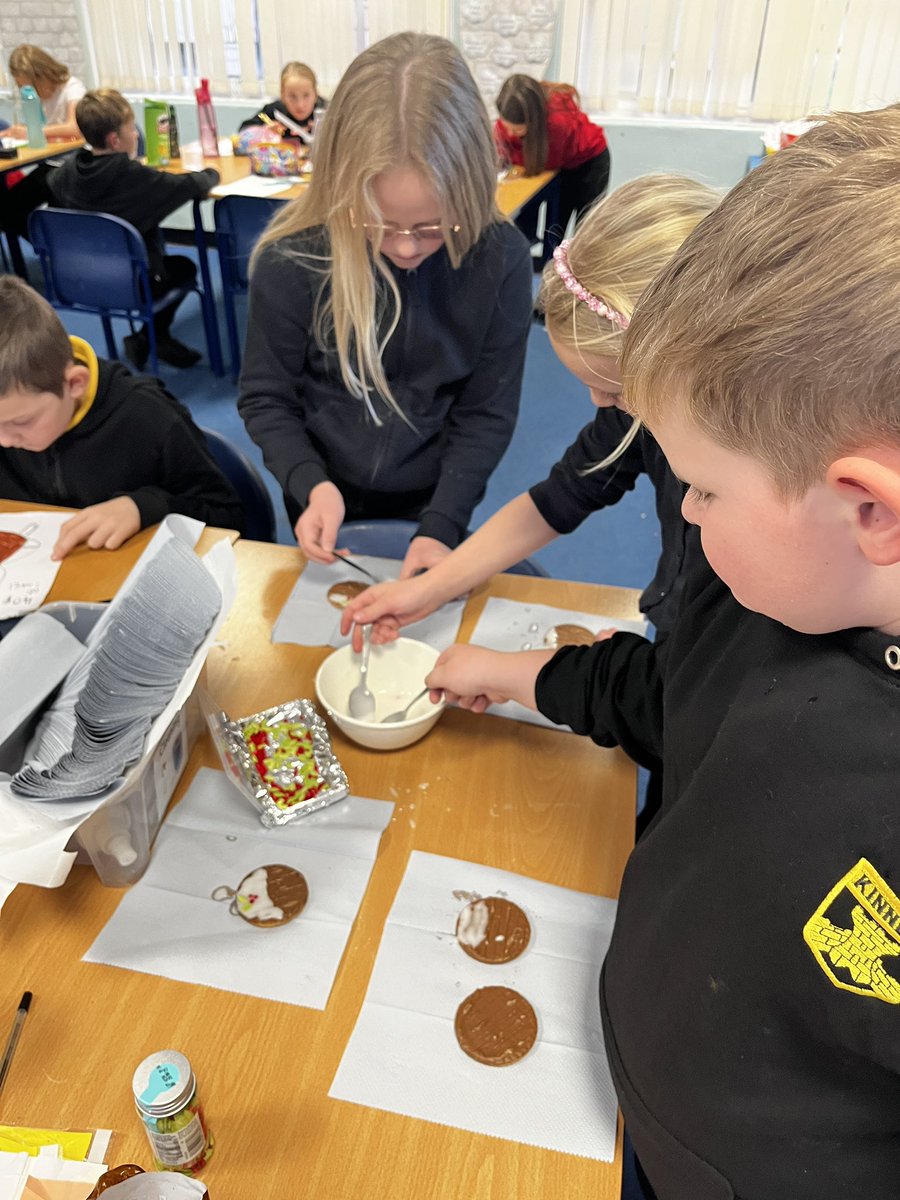 Miss Young P5Y KPS tweet media