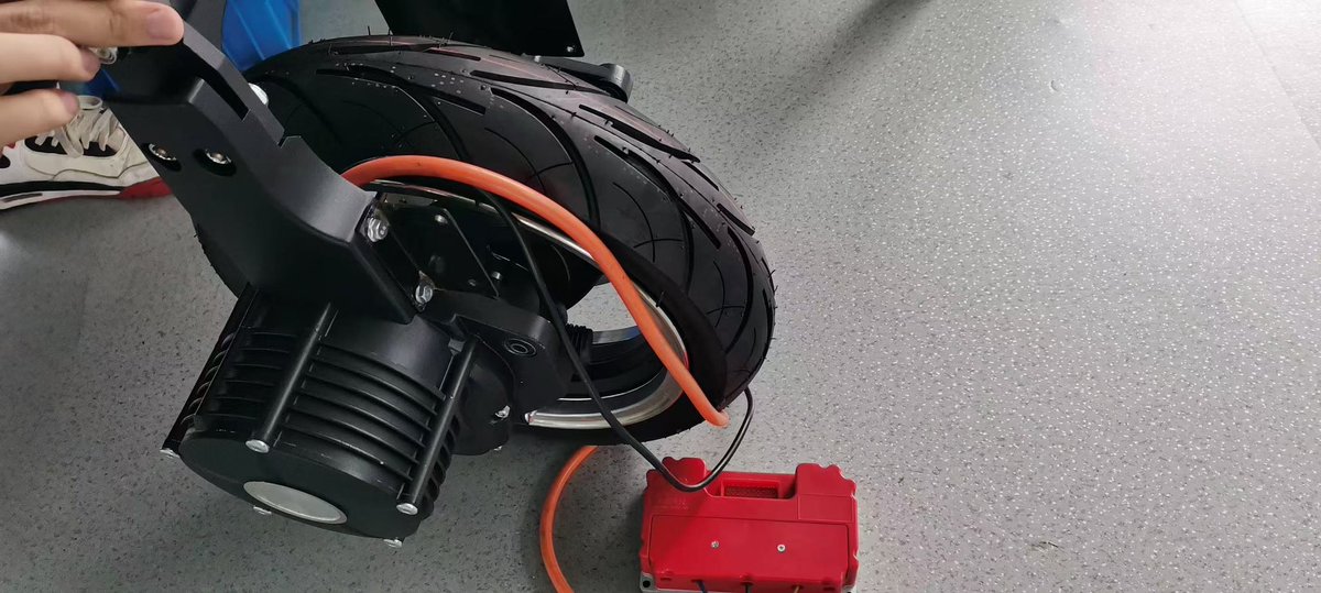 WuxiTiankang's tweet image. One More New Arrival!
​High torque 220NM gear motor with bluetooth integrated controller 72V50A with seperated APP(Wuxi Tiankang)
#ElectricMotor #GearMotor #SmartController #BluetoothTech #EbikeMotor #MotorController #HubMotor