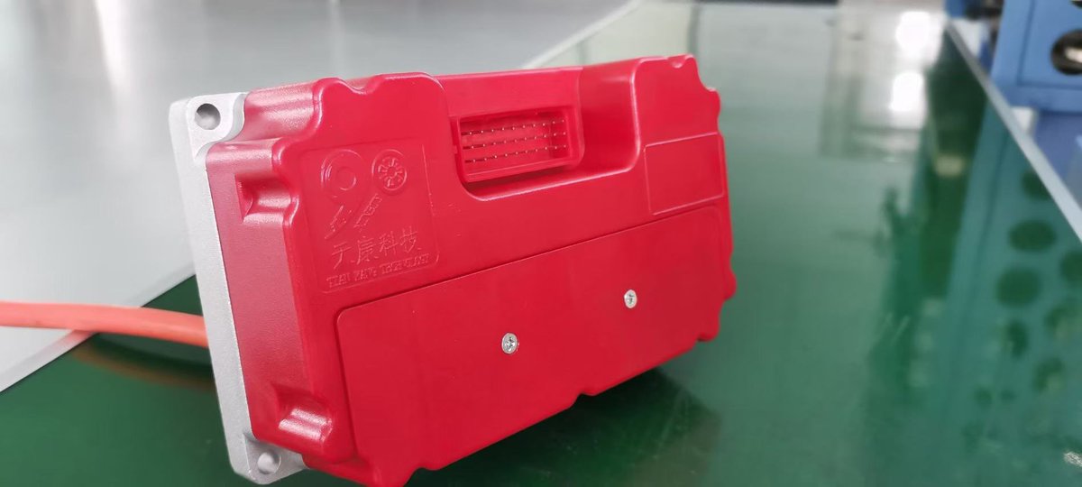 WuxiTiankang's tweet image. One More New Arrival!
​High torque 220NM gear motor with bluetooth integrated controller 72V50A with seperated APP(Wuxi Tiankang)
#ElectricMotor #GearMotor #SmartController #BluetoothTech #EbikeMotor #MotorController #HubMotor