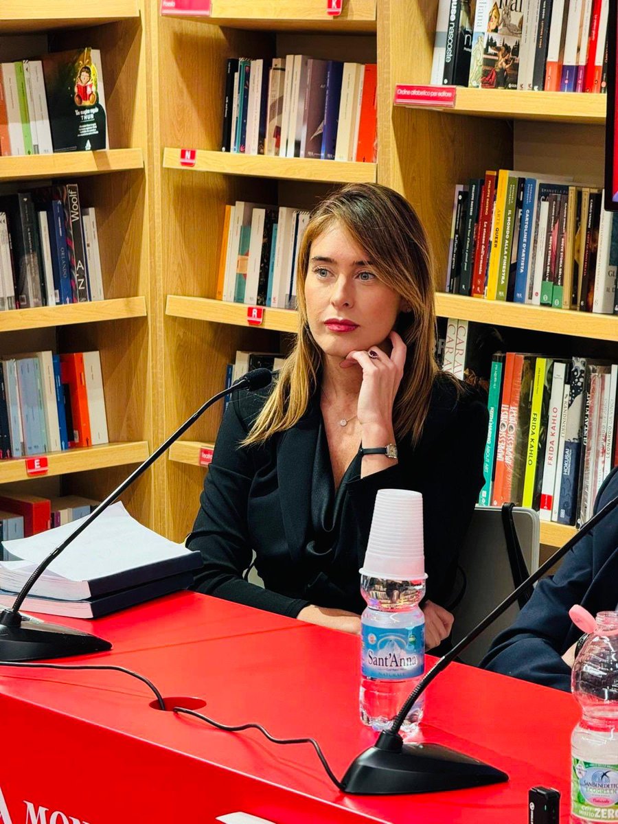 La presentazione del libro di Claudio Martelli “Il merito, il bisogno e il grande tumulto” è stata l’occasione per discutere del riformismo moderno.
Ancora oggi vale la pena costruire una casa dei riformisti che tenga insieme merito e bisogno, necessari per una società più giusta