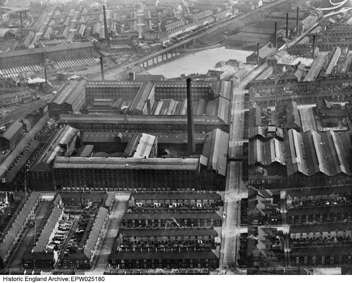 HE_Archive's tweet image. Today's image from the Historic England Archive is an aerial view of the Globe Machinery Works in Accrington, taken in 1928. The Globe Works made machinery and parts for the textile industry.

Discover more aerial views of Accrington👇
historicengland.org.uk/images-books/a…

#Accrington