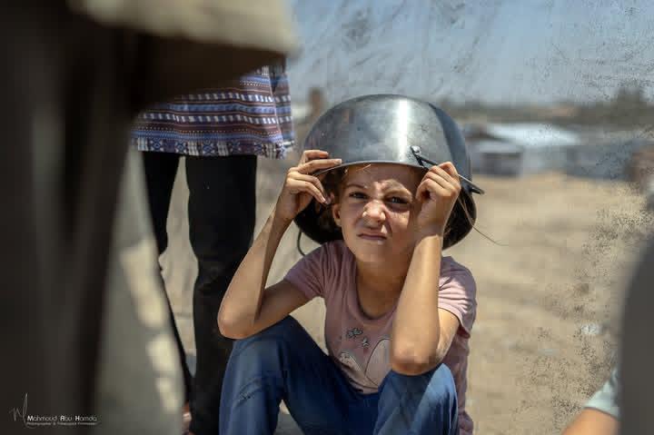 AnyHashish's tweet image. Under the scorching sun, the children wait for food, their eyes reflecting the bitterness of thirst and exhaustion. With every passing minute, their
suffering deepens, revealing an extraordinary patience in the face of a harsh and painful reality.
gofundme.com/f/support-a-di…