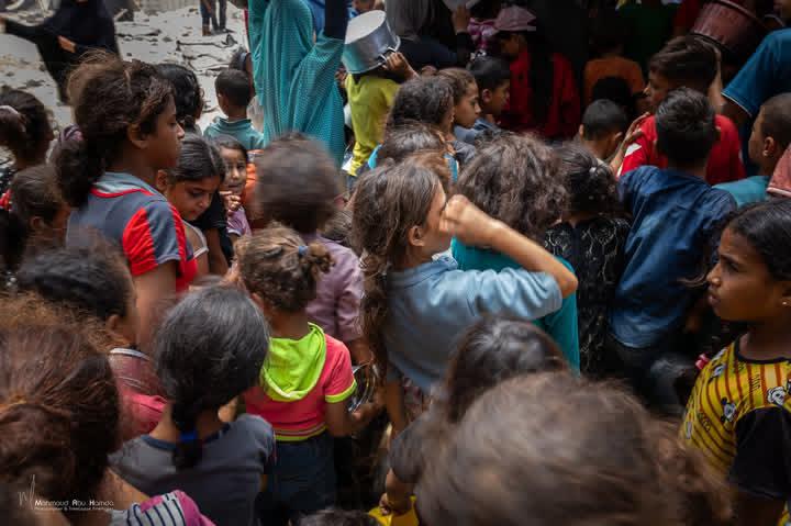 AnyHashish's tweet image. The school assembly was once full of laughter and energy, but today it has turned into a food line, where that joy has faded, replaced by anxietyand fear, with signs of fatigue on the children’s faces, as if they had grown up too soon.
gofundme.com/f/support-a-di…