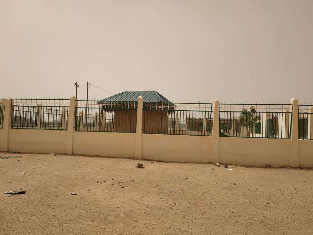Elndiaye221's tweet photo. PANNEAU 40 : ÎLE À MORPHIL - MAISON NATALE D'EL HADJ OMAR TALL

Halwar est le village de naissance de Cheikh Oumar Foutiyou Tall (1797-1864), Il se situe dans le département de Podor (nord) et dans la région de Saint Louis. 

#NaturePhotograhpy #foryoupageviralシ゚ #Senegal https://t.co/NHX8Fila1N