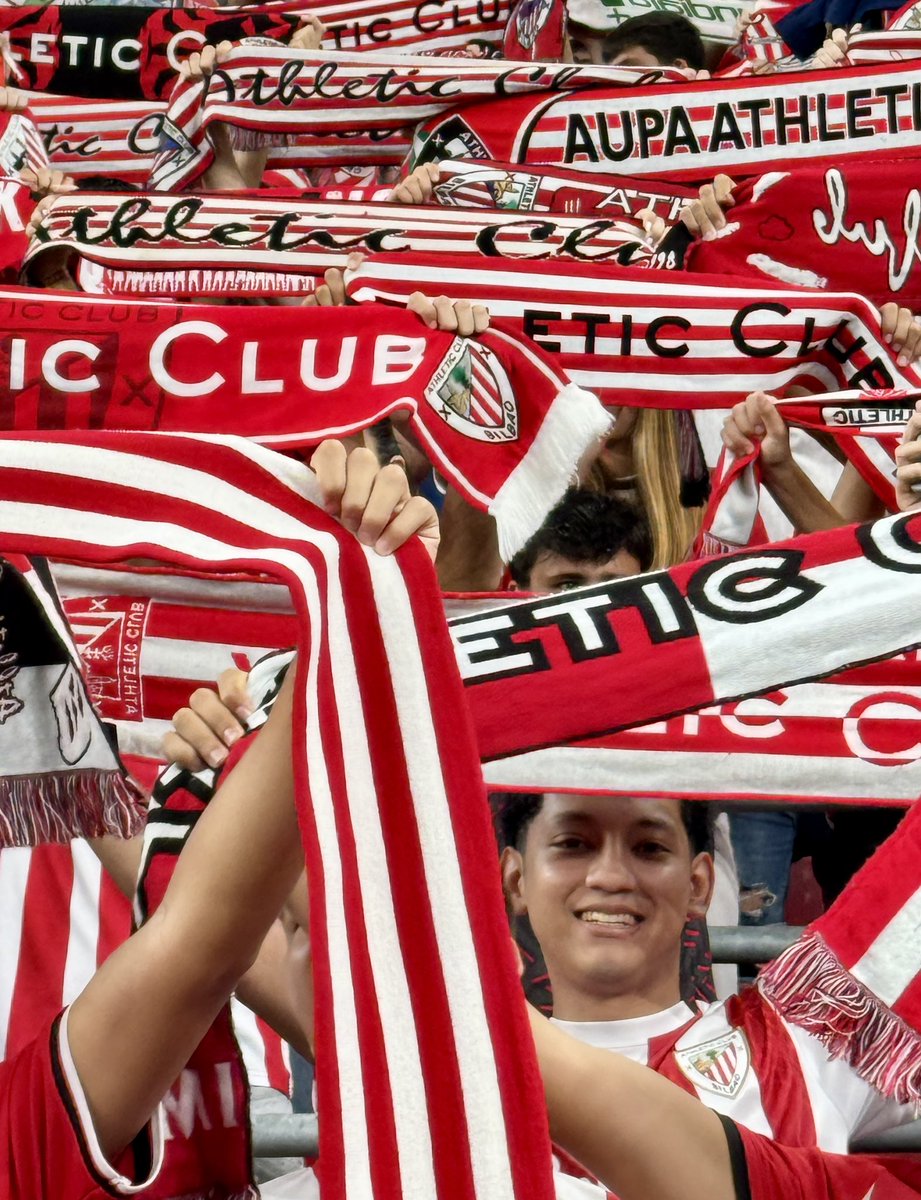 DannyLast's tweet image. What’s YOUR favourite photo you’ve taken at the football this year?