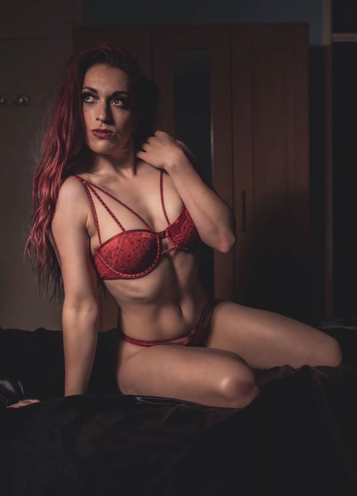 So, I’m done with live shows for the year but you can still see me burlesque, pole, hoop &amp; much more on my <a href="/AdmireMeVIP/">AdmireMe.VIP</a> 

Go subscribe &amp; support me in my work!

admireme.vip/LadyIntrepid/