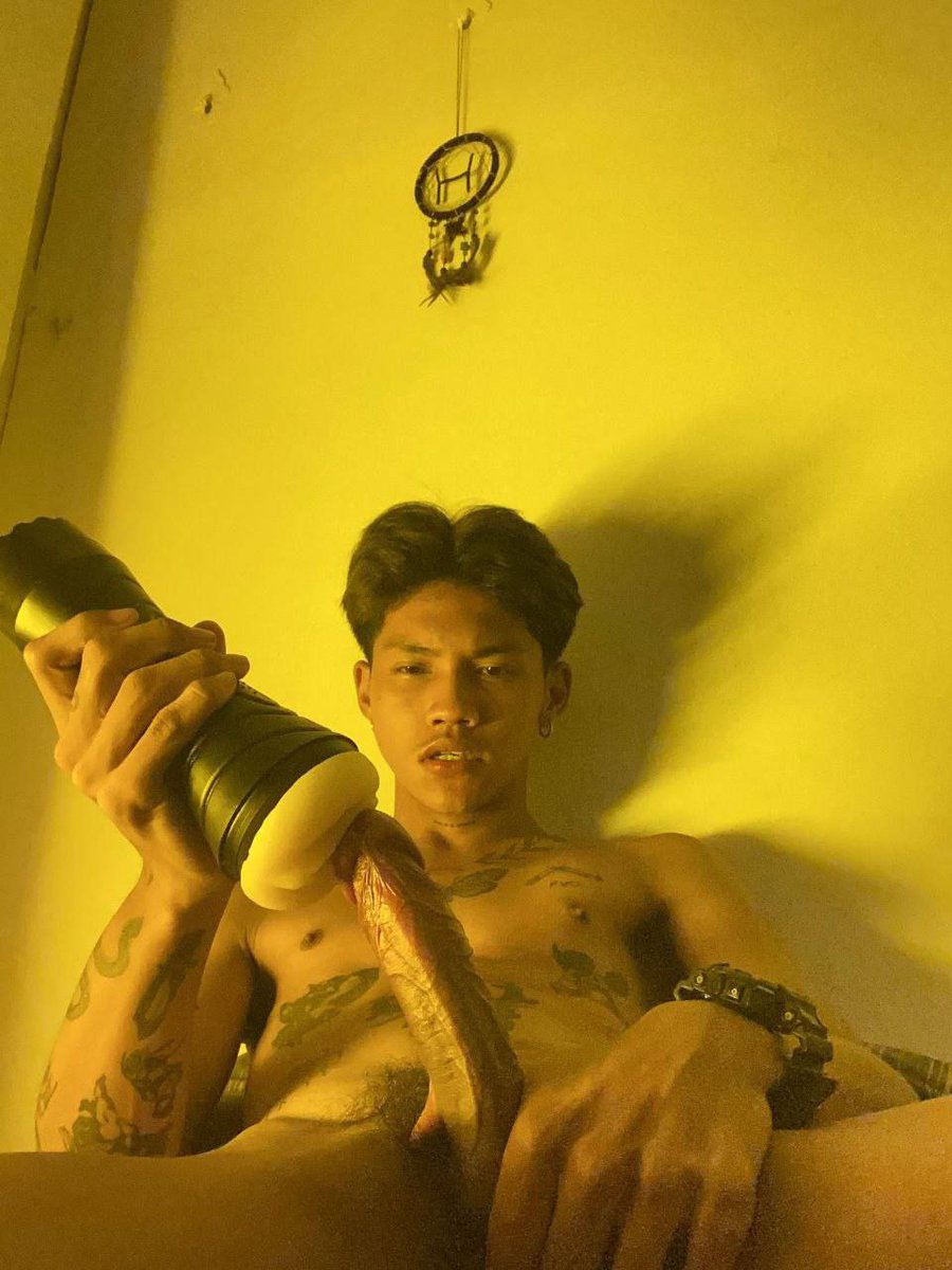 Idol အားနေ