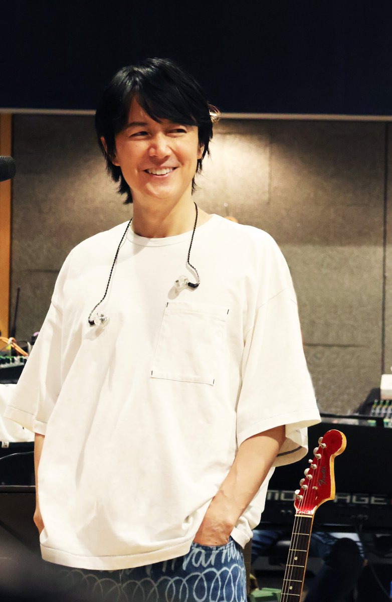 GUITAR HEROのスポーツタオルは Red・Yellowの2色展開🎸⭐️ 福山さん