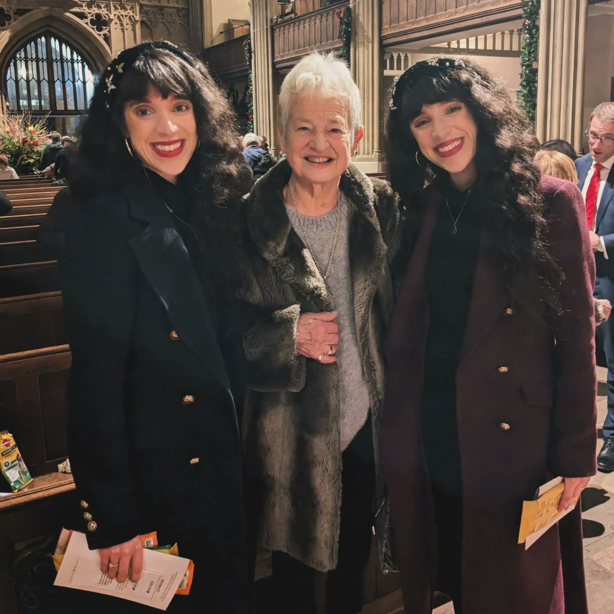 ClassicalTwins's tweet image. So so lovely singing at @Battersea_ beautiful Christmas Carol Concert 💕