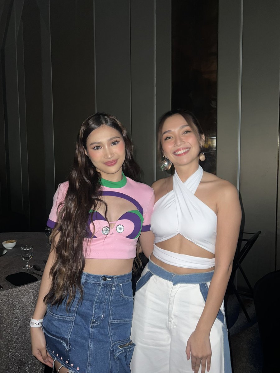 akin na mga homeworks niyo, ako na gagawa