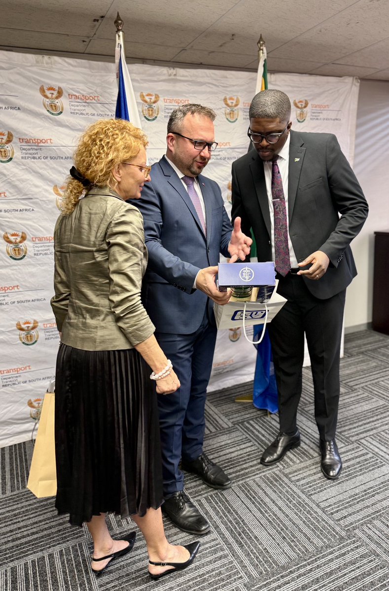 David Vaverka (@davidvaverkacz) on Twitter photo Today, Deputy Prime Minister <a href="/MJureka/">Marian JureΔka</a> and his delegation continue discussions one of the key areas of π¨πΏπ€πΏπ¦ cooperation: transport <a href="/MkhulekoHlengwa/">Mkhuleko Hlengwa MP</a> <a href="/Dotransport/">Department of Transport</a>, driving forward shared goals for innovation and development in road, rail and air transport ππβοΈ
<a href="/min_dopravy/">Ministerstvo dopravy</a> Today, Deputy Prime Minister <a href="/MJureka/">Marian JureΔka</a> and his delegation continue discussions one of the key areas of π¨πΏπ€πΏπ¦ cooperation: transport <a href="/MkhulekoHlengwa/">Mkhuleko Hlengwa MP</a> <a href="/Dotransport/">Department of Transport</a>, driving forward shared goals for innovation and development in road, rail and air transport ππβοΈ
<a href="/min_dopravy/">Ministerstvo dopravy</a>
