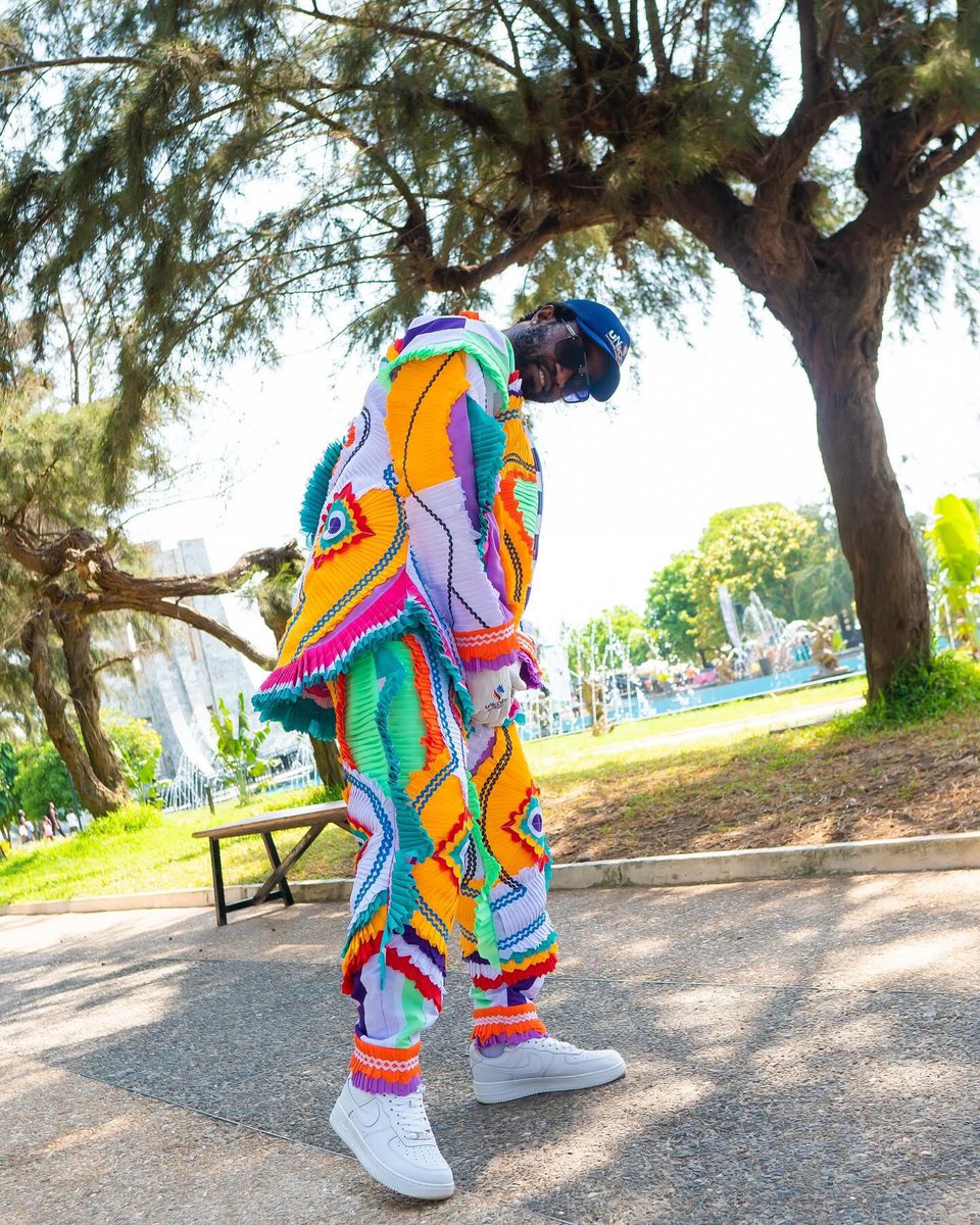 UnicornOndem's tweet photo. 🦄 | OnDem
@KMJonAIR looking dapper in our #InfiniteLove Costume 🤩
#JawuleyWithOnDem 🔥
#XmasWithOnDem 🎄
#JawuleyFie 🕺🏾
#SuperDem 🎺
#xmas2024 #GHLimite14 #AtulSubhash #MalikBasintale #RocaAFazenda #twitchrecap https://t.co/jISZoNUqWs