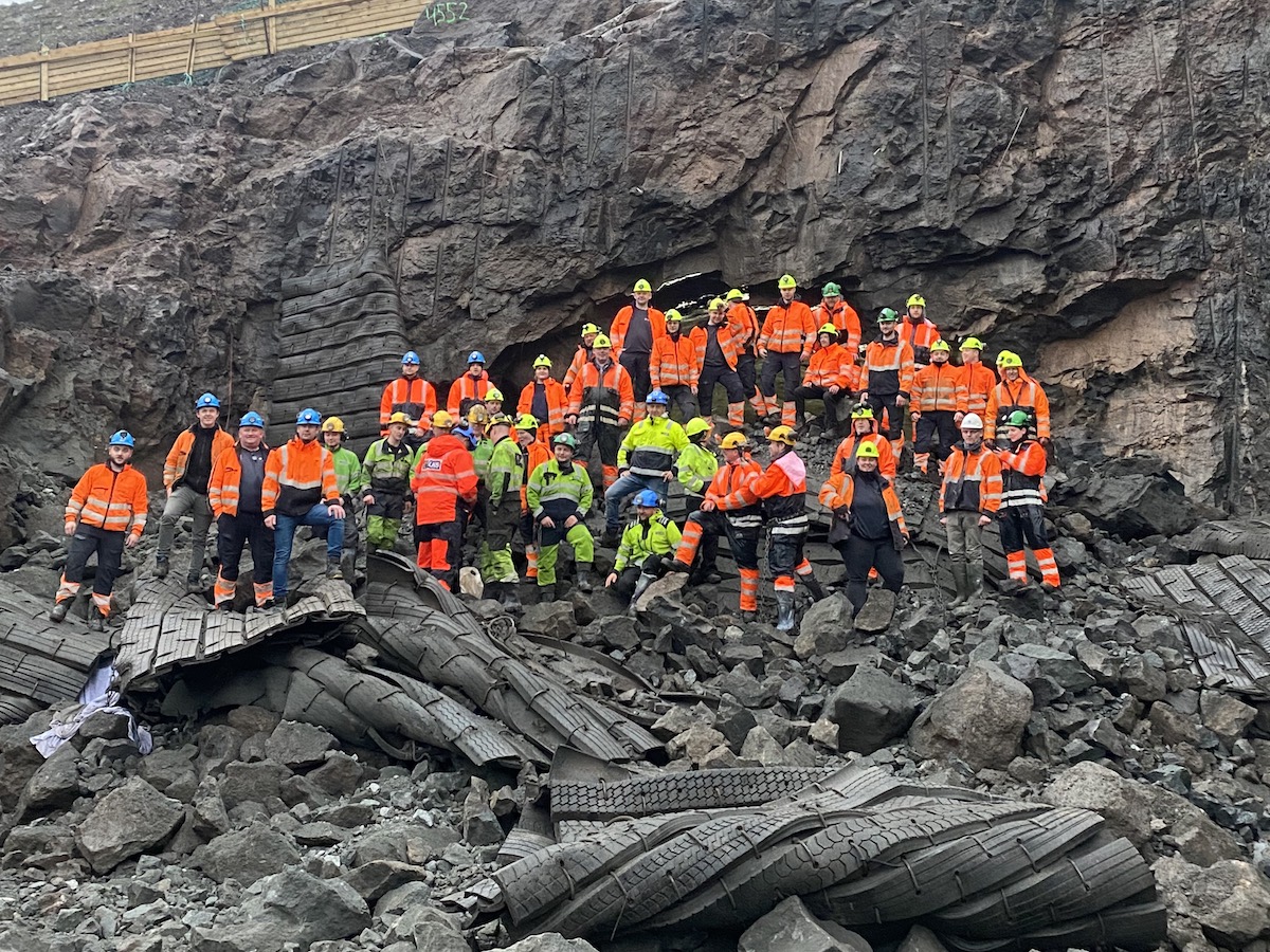 State-of-the-art tunnels and roads are open, enhancing safety and accessibility for Norðoyggjar residents and replacing outdated infrastructure from the 1960s 📷📷 - read the story: bitl.to/3MNV
#faroes #infrastructure #tunnels