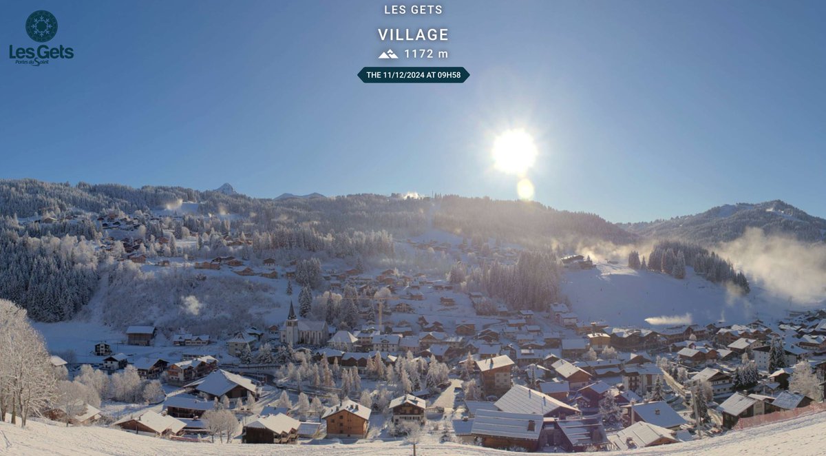 RushAdventures's tweet photo. Check out those awesome snowy images from the Les Gets webcams today Wednesday 11th December 2024 #lesgets #lovelesgets #morzinesourcemagazine #RushAdventures
📷 https://t.co/WMa2zhXhCF 📷 https://t.co/FCdK2cwcHg
