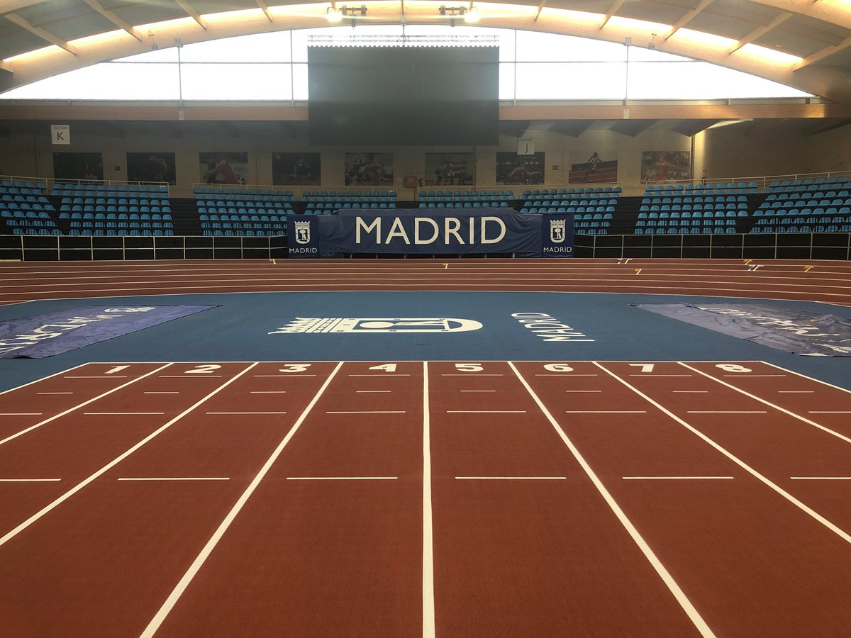 Gallur acogerá en febrero tanto el Campeonato de España Absoluto Short Track 2025 como una nueva cita del World Athletics Indoor Tour Gold 🏆

➡ La pista estrena pavimento Mondo en la zona interior y múltiples equipamientos. También se ha repintado toda la instalación atlética.