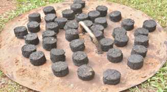 ruwesng's tweet photo. #cleancooking #agriculturalwaste #RUWESInnovation #briquettes #cleancooking #agriculturalwaste #RUWESInnovation #briquettesforchange #sustainableenergy #cleancookingsolutions #EcoFriendlyFuel #turningwastetowealth #saveourforests #reducedeforestation #cleaneraircleanerlives https://t.co/Ri6UShkULW