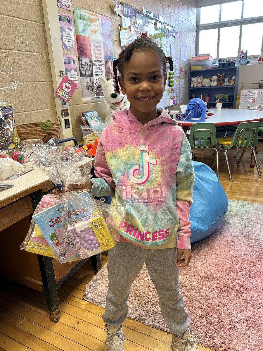 Ms. Izzo tweet media