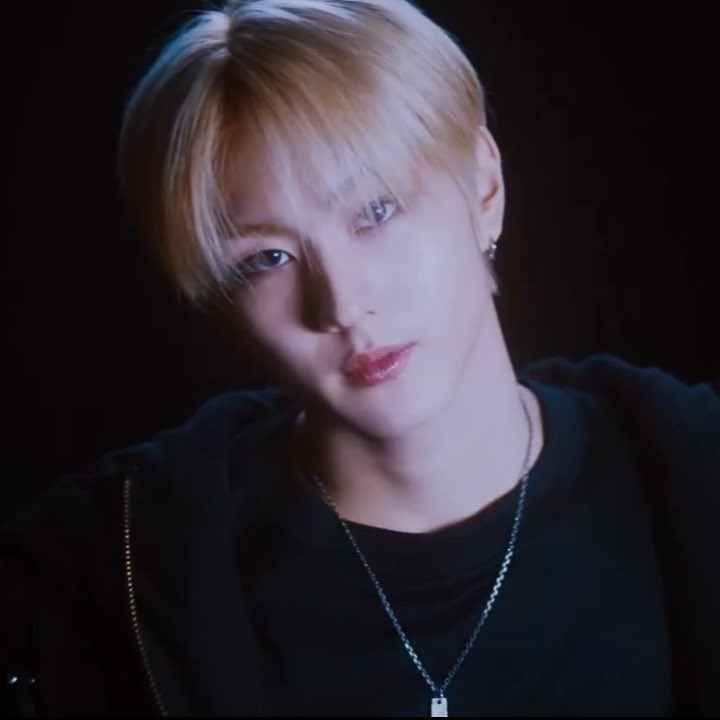 HELLO??? YANG JUNGWON??? 😩