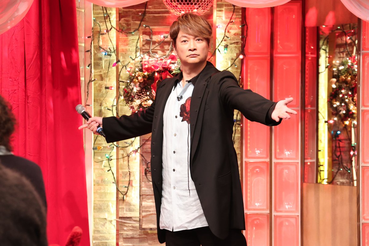 oricon's tweet photo. 香取慎吾・斉藤和義・鈴木雅之による
超豪華"カラオケ大会"開催🎤✨
5年ぶり復活『スナックあけぼの橋』ゲスト

貴重なデュエットも実現
天海祐希＆香取の㊙昔話も明らかに

🔻コメント全文
https://t.co/7kMrYpJM6Q

#スナックあけぼの橋 https://t.co/GNTDWm8QkS