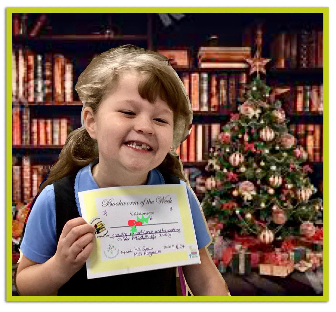 Our wonderful bookworm 📕 🐛 #reader