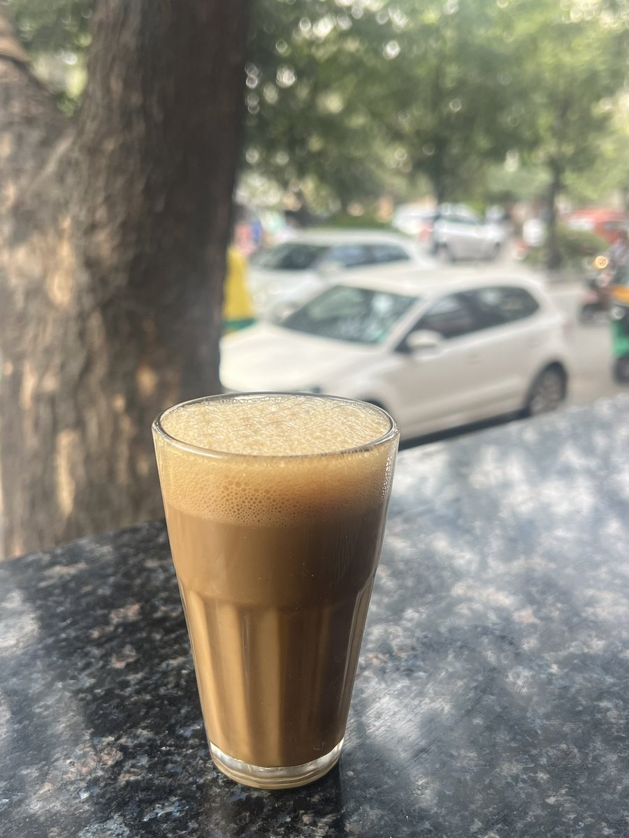 Geeky_Foodie's tweet image. Kaapi Aayta? 

Mandatory third dose of the day
has to be #FilterKaapi 
Tumba Strong. Sakkare Beda. 

How do you like yours? 

#Kaapiness #TeamCoffee