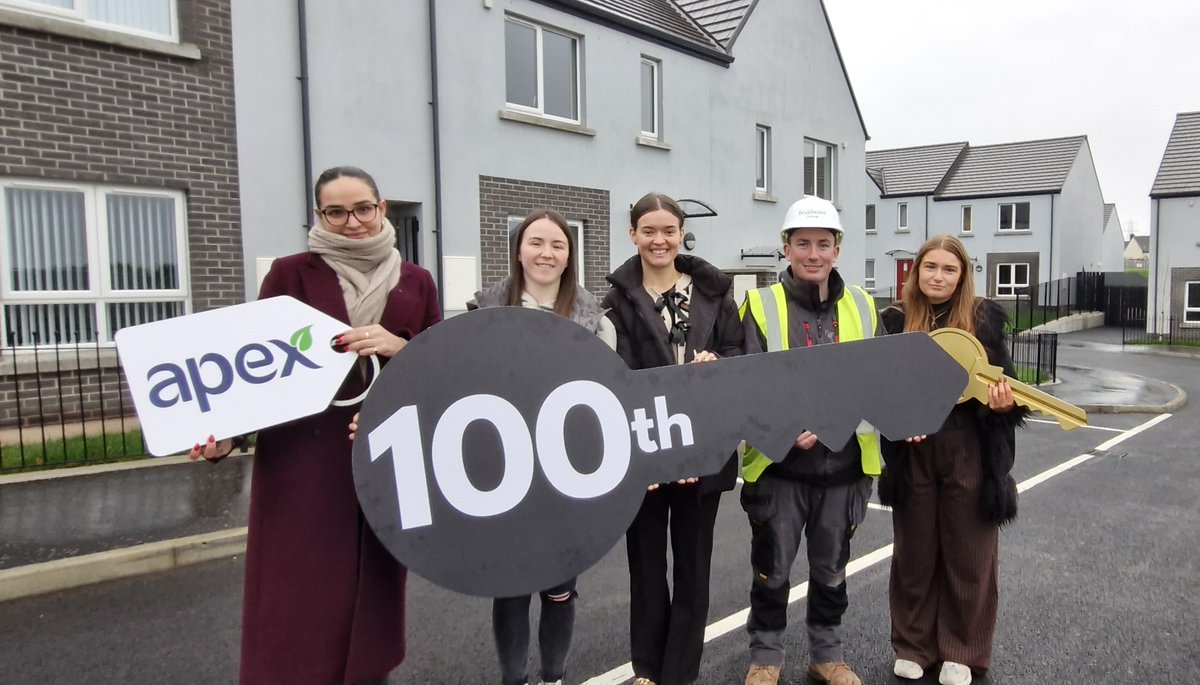 Black Ridge Celebrates 100th Completion Milestone at NI's largest housing development 🔑

A significant milestone has been reached at Black Ridge (Glenmona), with the completion and handover of its 100th home.

bwltd.com/100th/