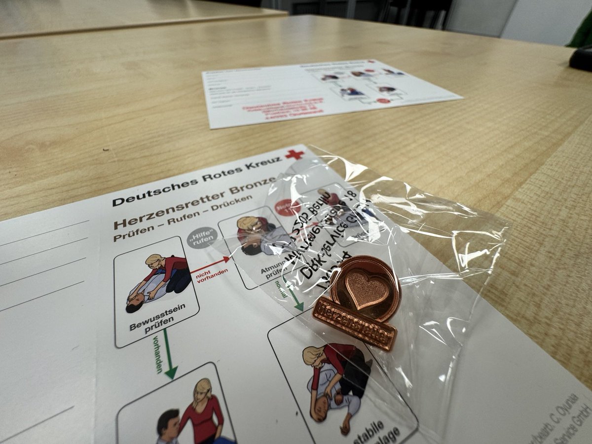 Mit einem Training durch die ehrenamtlichen Erste-Hilfe Ausbildenden frischen heute alle Mitarbeitenden des #DRK #Dortmund ihre Kenntnisse in der Reanimation auf. Denn: Wiederbelebung rettet Leben❤️⚡️🚨